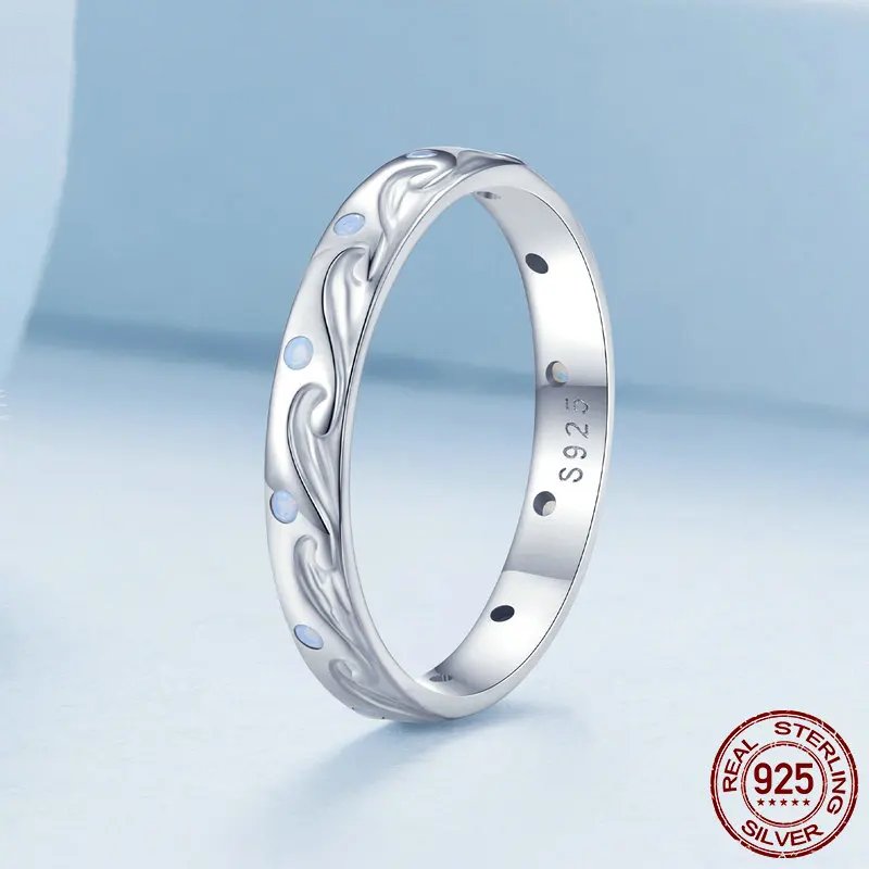 The beautiful pure 925 sterling silver ring, butterfly, fine jewelry.