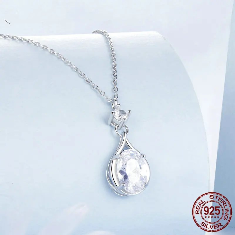 925 sterling silver necklace, round zirconium oxide pendant.