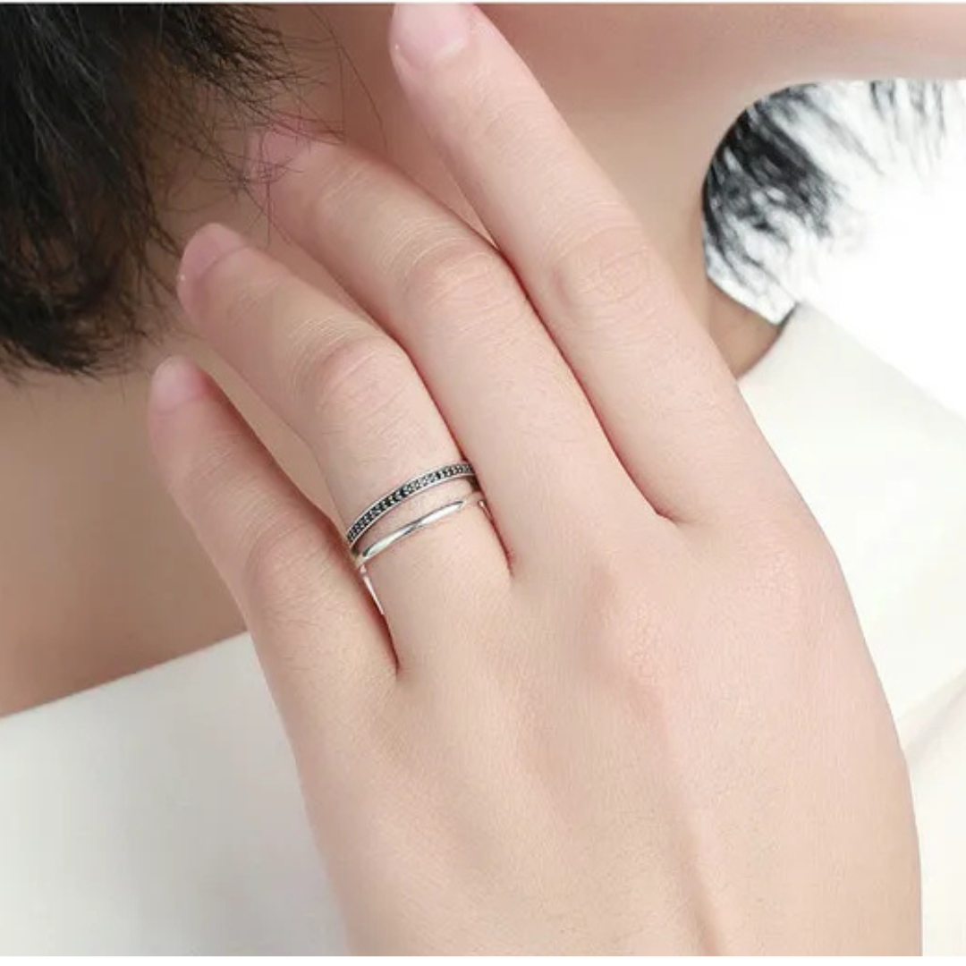 Genuine 925 sterling silver double circle stackable ring.