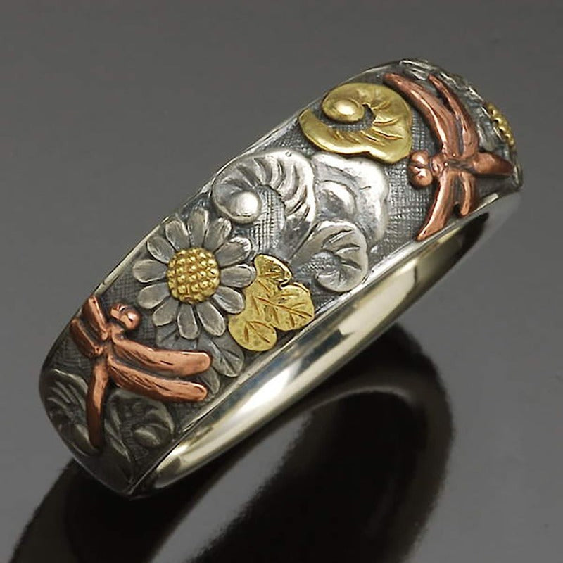 Vintage Silver and Rose Gold Carved Ring.