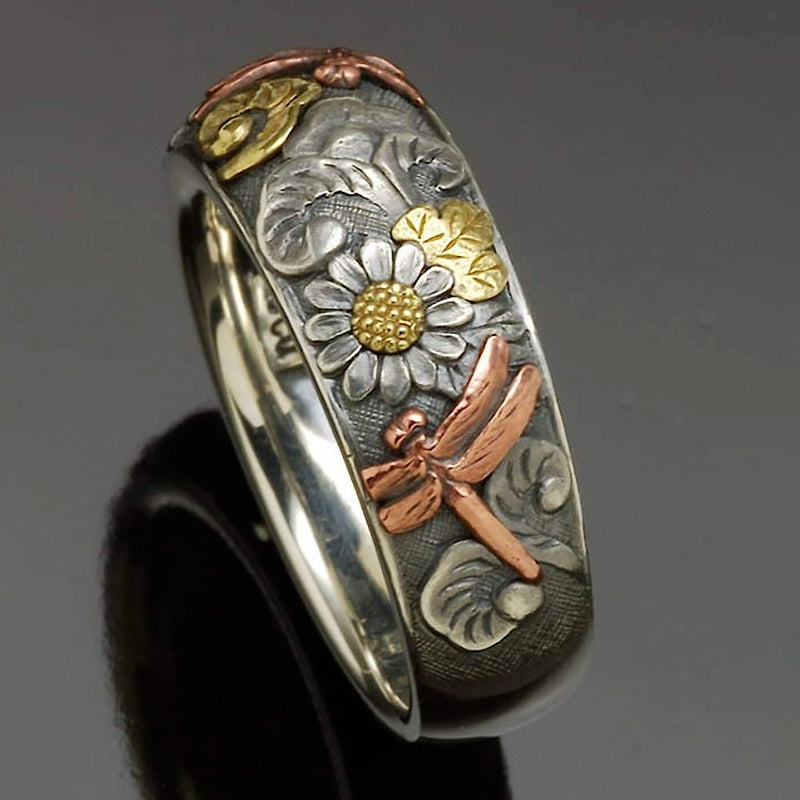 Vintage Silver and Rose Gold Carved Ring.