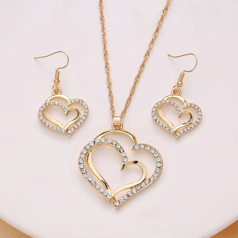 Fashionable love wrapped jewelry set.