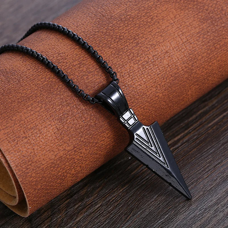 Fashion Small Arrow Pendant Necklace for Women.