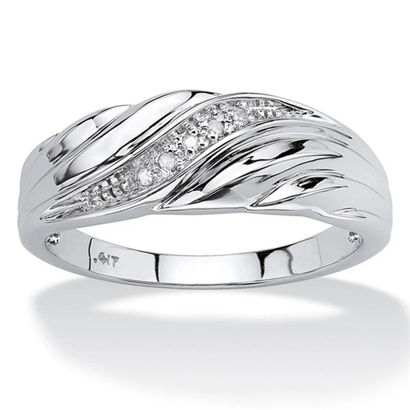 Fashionable creative ring, exquisite inlaid with white zircon.