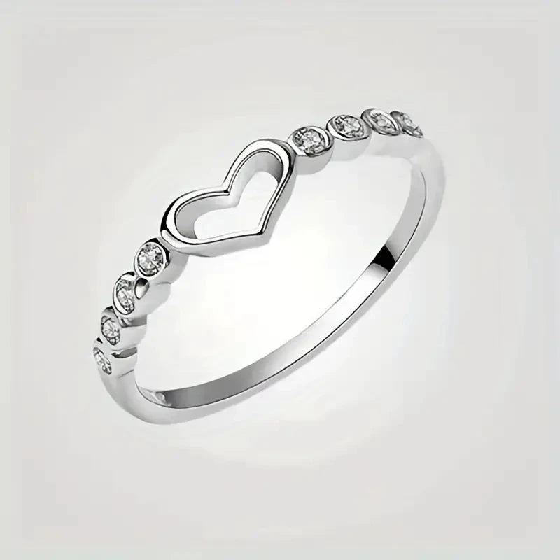 Chic heart shaped rings with sparkling cubic zirconia.