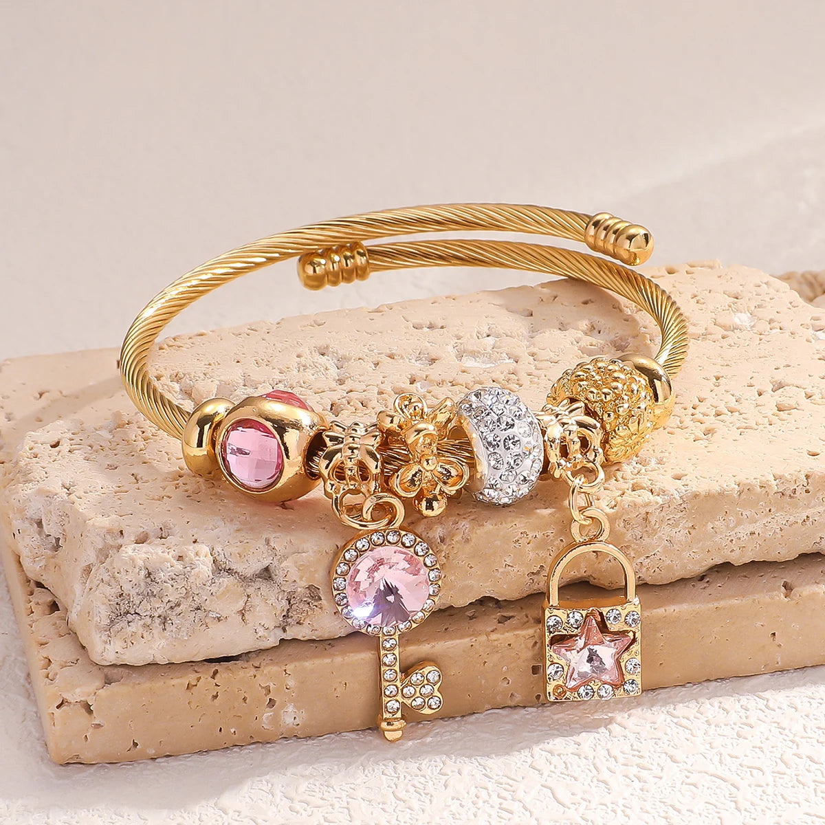 Rosa bracelet.