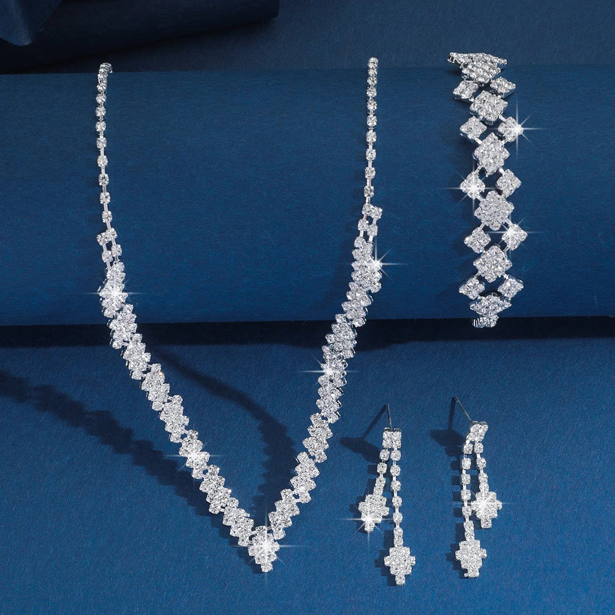 4pcs/set Earrings Necklace Bracelet Set Quality Jewelry Banquet.