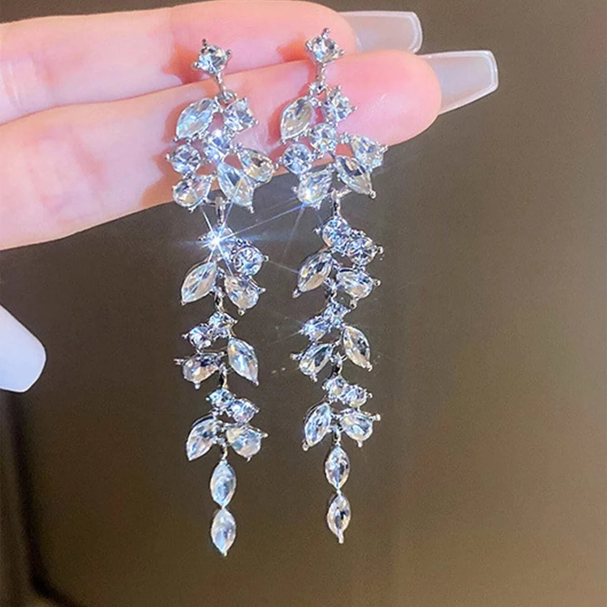 Fashion long diamond tassel earrings. high end.