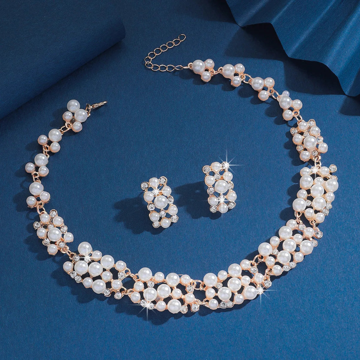 Imitation Pearl Necklace and Earrings, Luxurious Jewelry Ideal.