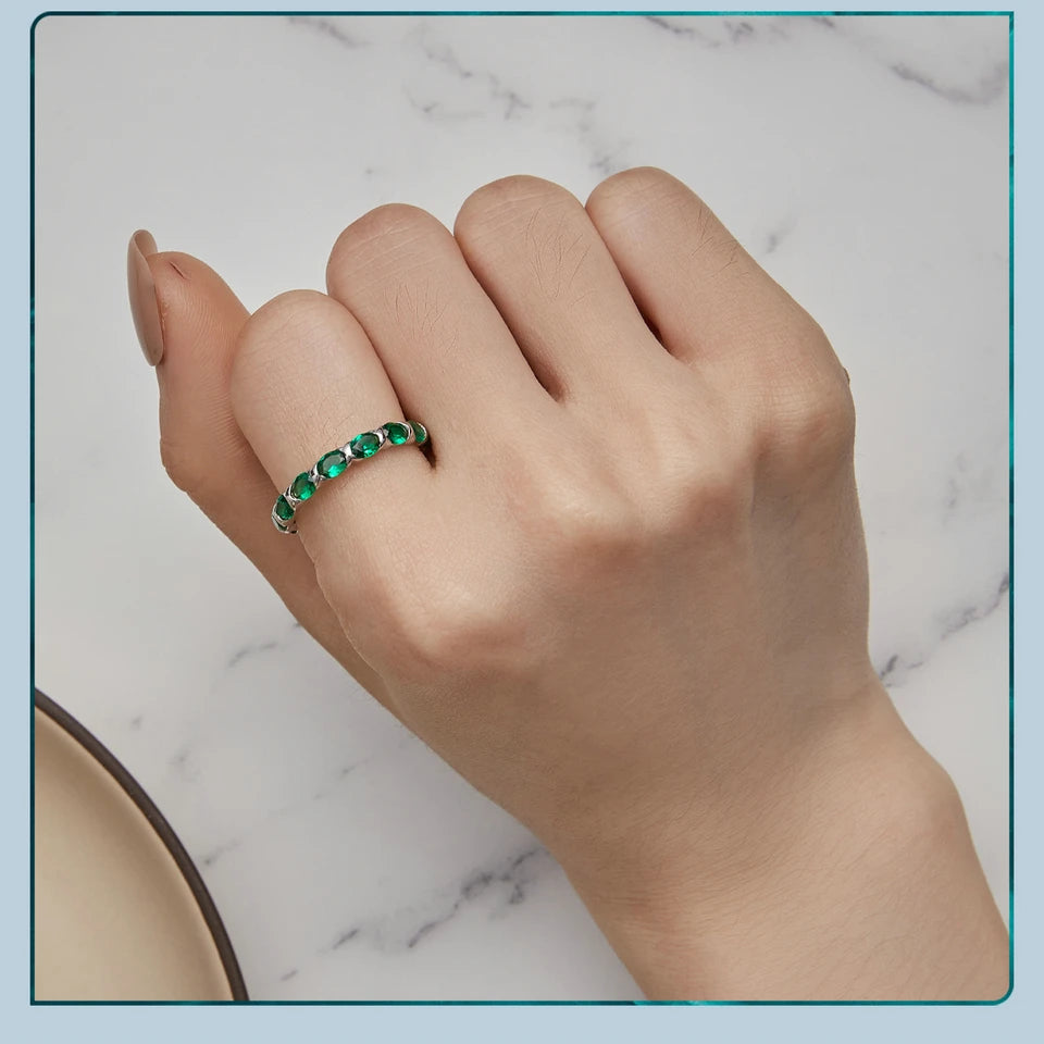 925 Sterling Silver Ring with Dazzling Green Spinel.