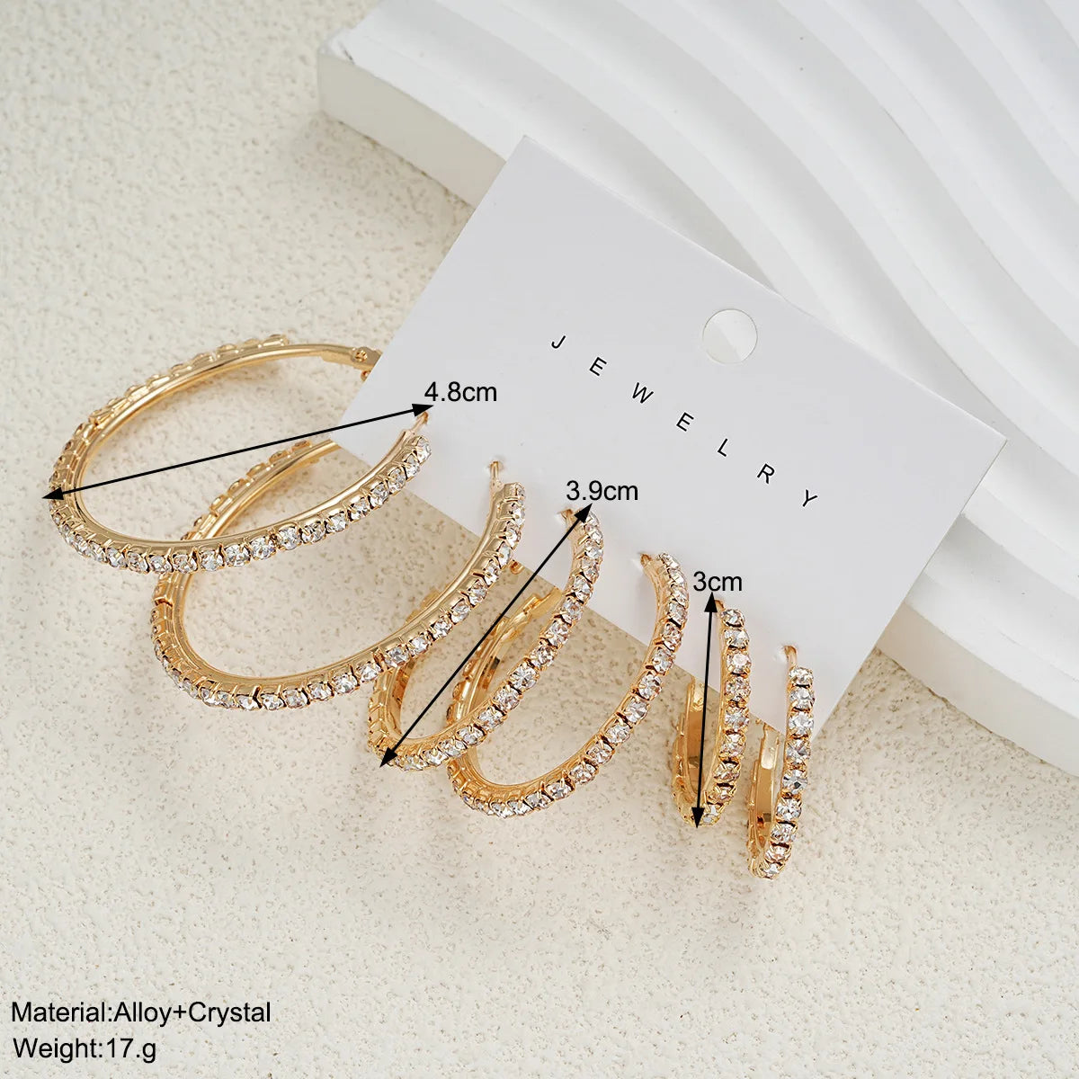 Fashion Rhinestone Stud Earrings.