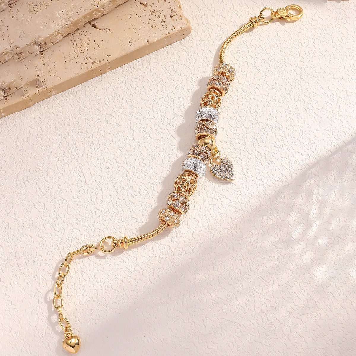 multi-element pearl bracelet, luxury jewelry.