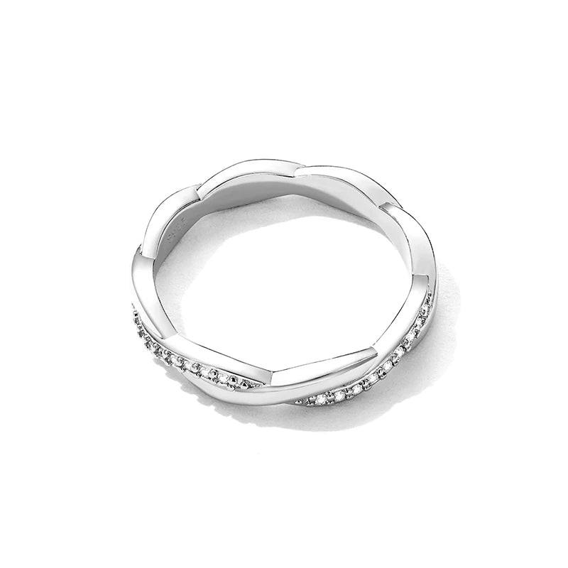 Simple Twist Ring in 925 Sterling Silver 14K Gold Plated.