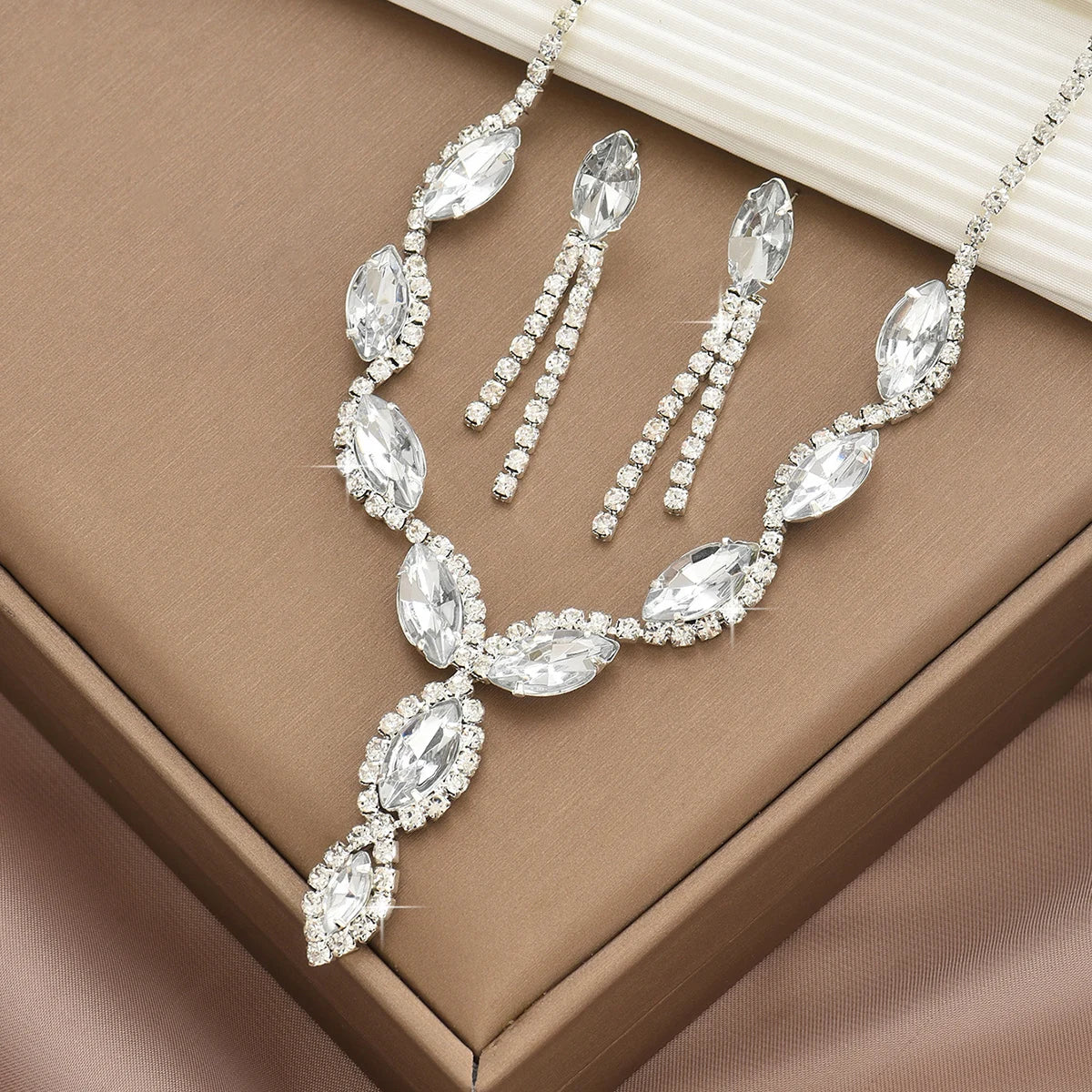 3pcs Unique Beauty Jewelry Set.