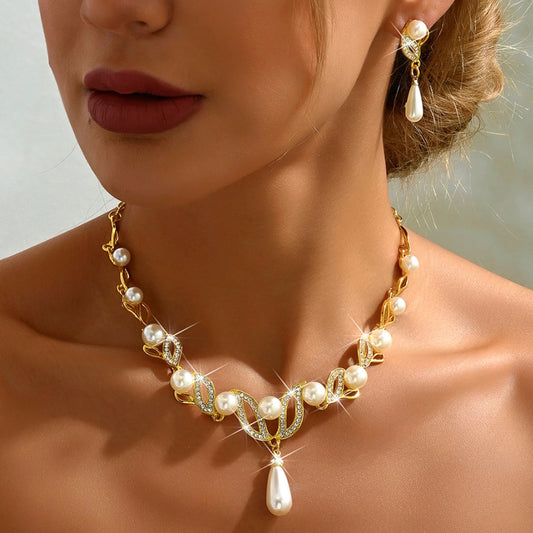 3 pearl droplet jewelry.