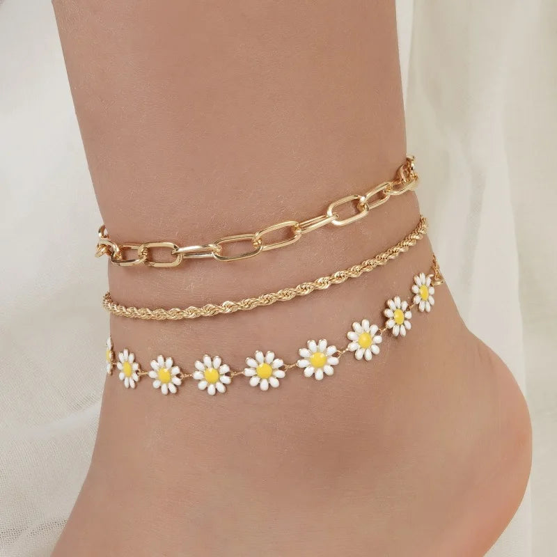 SO BEAUTIFUL Daisy shaped ankle bracelet.