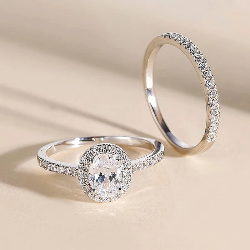 Classic rings, 2 piece set in sparkling oval.