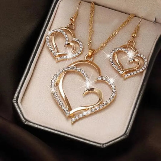 Fashionable love wrapped jewelry set.