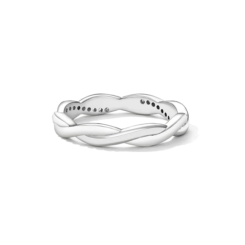 Simple Twist Ring in 925 Sterling Silver 14K Gold Plated.