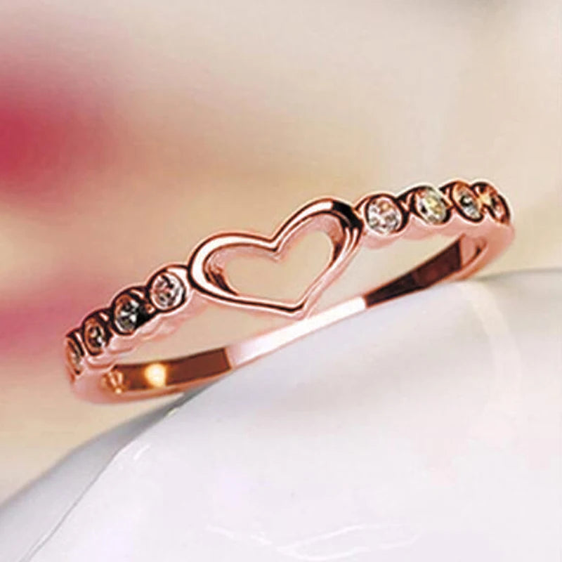 Chic heart shaped rings with sparkling cubic zirconia.