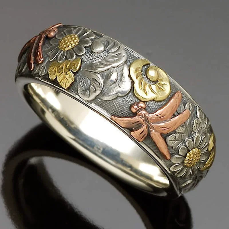 Vintage Silver and Rose Gold Carved Ring.