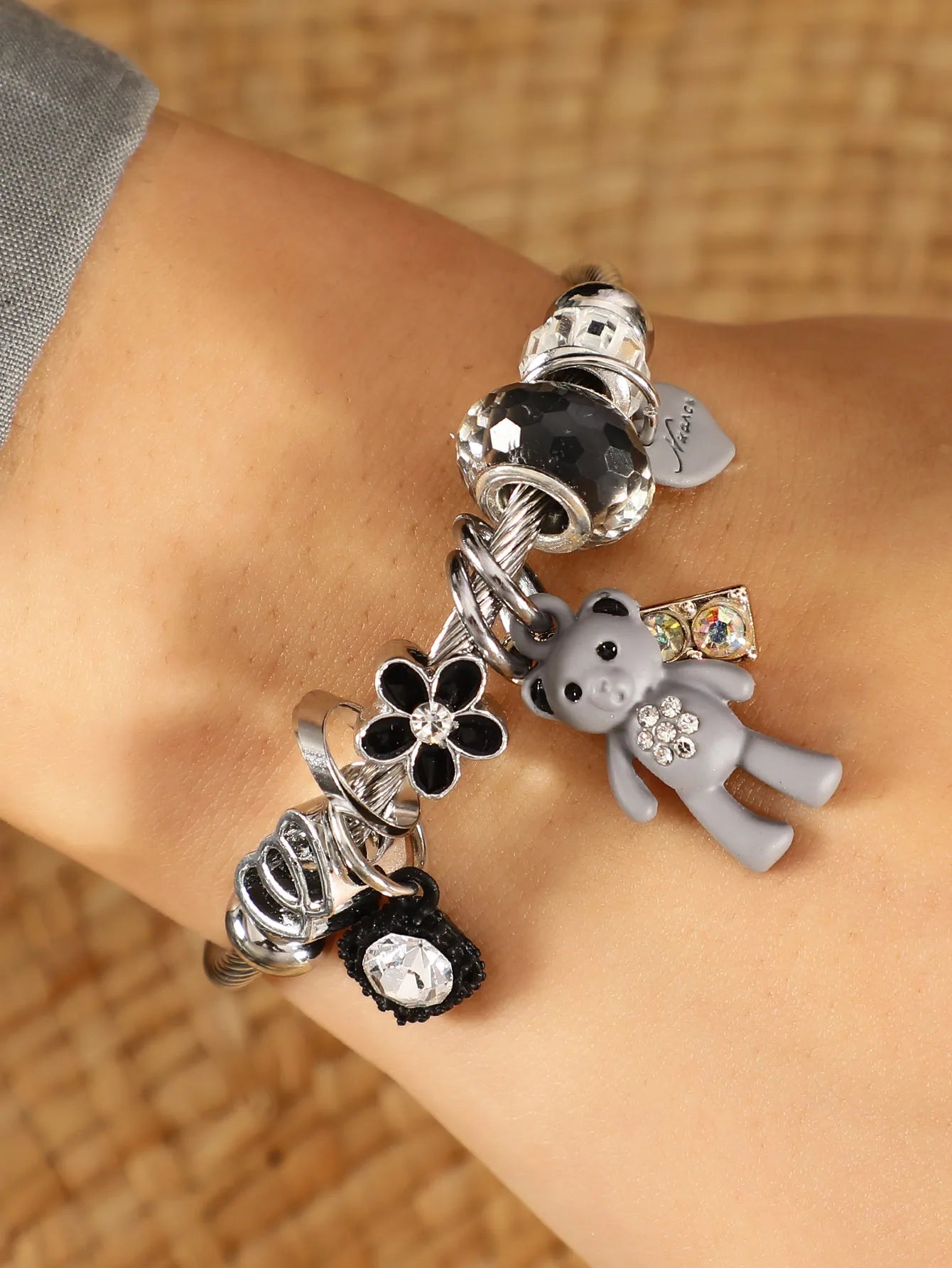 Charming Bear & shiny flower bracelet.